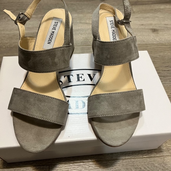 Chunky Strap sandals - Picture 2 of 5